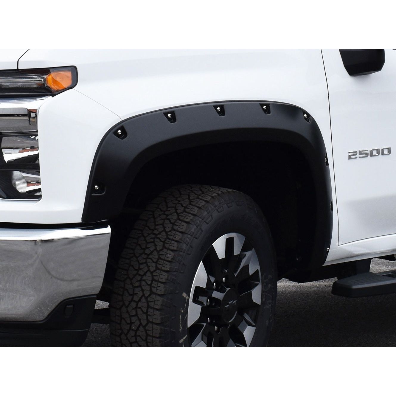 BUSHWACKER 20- GM P/U 2500HD Fender Flares Pocket Style - 40982-02